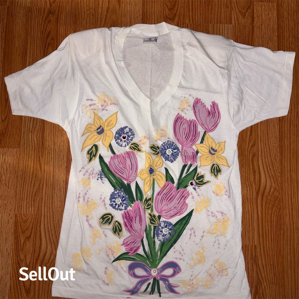 Bodyheat Vintage Floral Graphic T-Shirt Unisex L Multicolor V-Neck